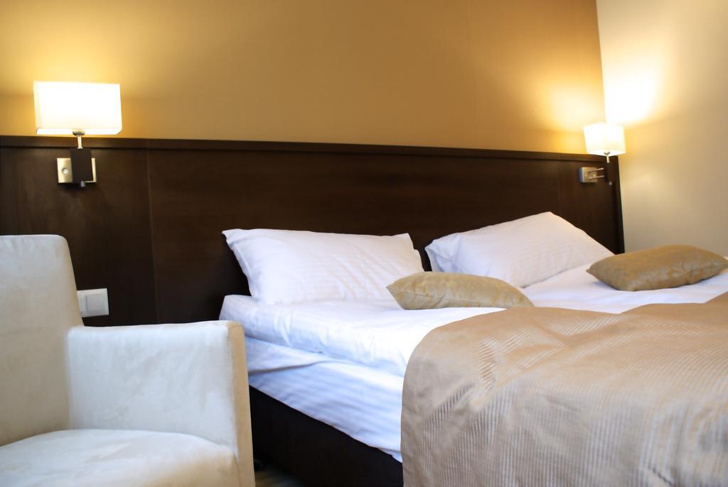 Hotel Lazur Spa & Conference Kaliszki Oda fotoğraf